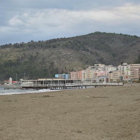 Blini Seaside Apartment Шенгін Екстер'єр фото